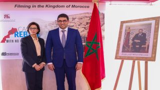 وزيرة الثقافة الفرنسية تزور الجناح المغربي بمهرجان كان السينمائي
