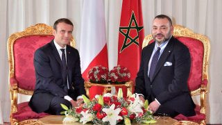 SM le Roi Mohammed VI s'entretient avec le Pr√©sident de la R√©publique Fran√ßaise, SEM. Emmanuel Macron