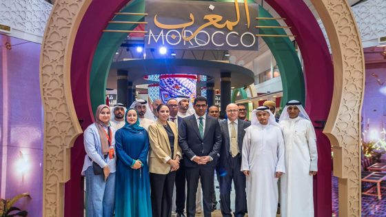 السيد بنسعيد يزور الجناح المغربي بمعرض الشارقة الدولي للكتاب ويتباحث مع رئيس هيئة الشارقة للكتاب