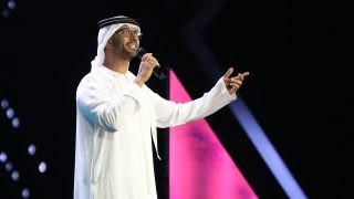 فايز السعيد يعايد الإمارات بعيد الاتحاد الـ 53 بأغنية “زايد وراشد” على مسرح “إكس فاكتور”