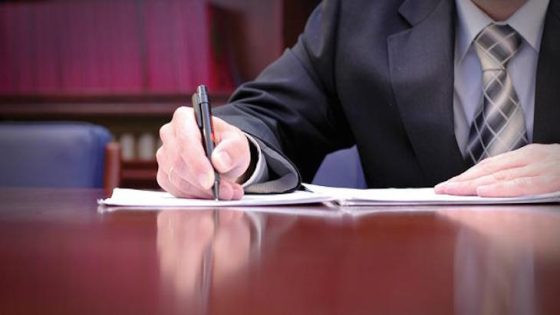شكل وصحة العقد التوثيقي بين الممارسة التوثيقية والعمل القضائي موضوع يوم دراسي بأكادير