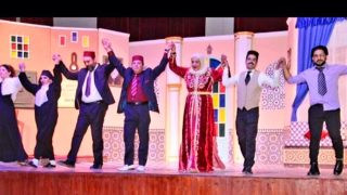 الشغف المسرحي يقود مسرح الحال الى تازة وفاس والرباط .. دفء الجماهير الحاشدة يشعل مسرحية حفيد مبروك رغم برودة الطقس