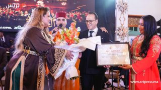 طهور يشعل مراكش في ليلة تكريم بحضور نجوم الفن والرياضة والسياسة