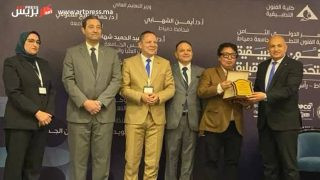 مؤتمر كلية الفنون التطبيقية برأس البر يكرّم رموز الثقافة والإبداع .. عبد الرازق عكاشة : تكريمي هنا الأكثر إنسانية